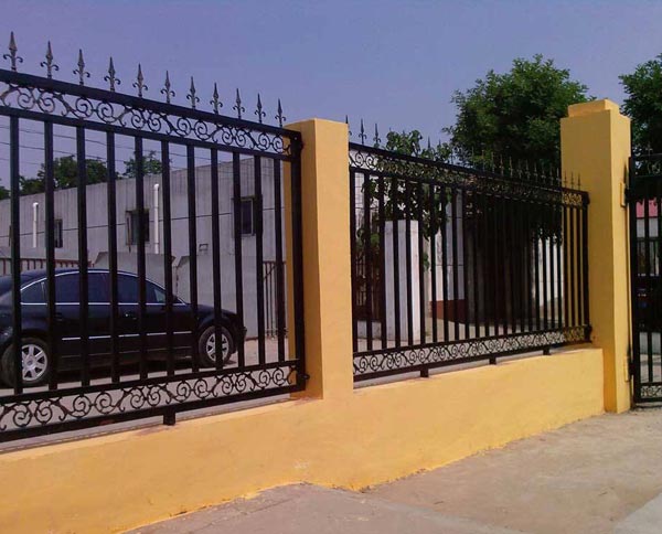 十堰鐵藝護(hù)欄有哪些方法延長(zhǎng)使用期限？